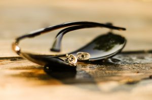 sunglasses-384567_1920